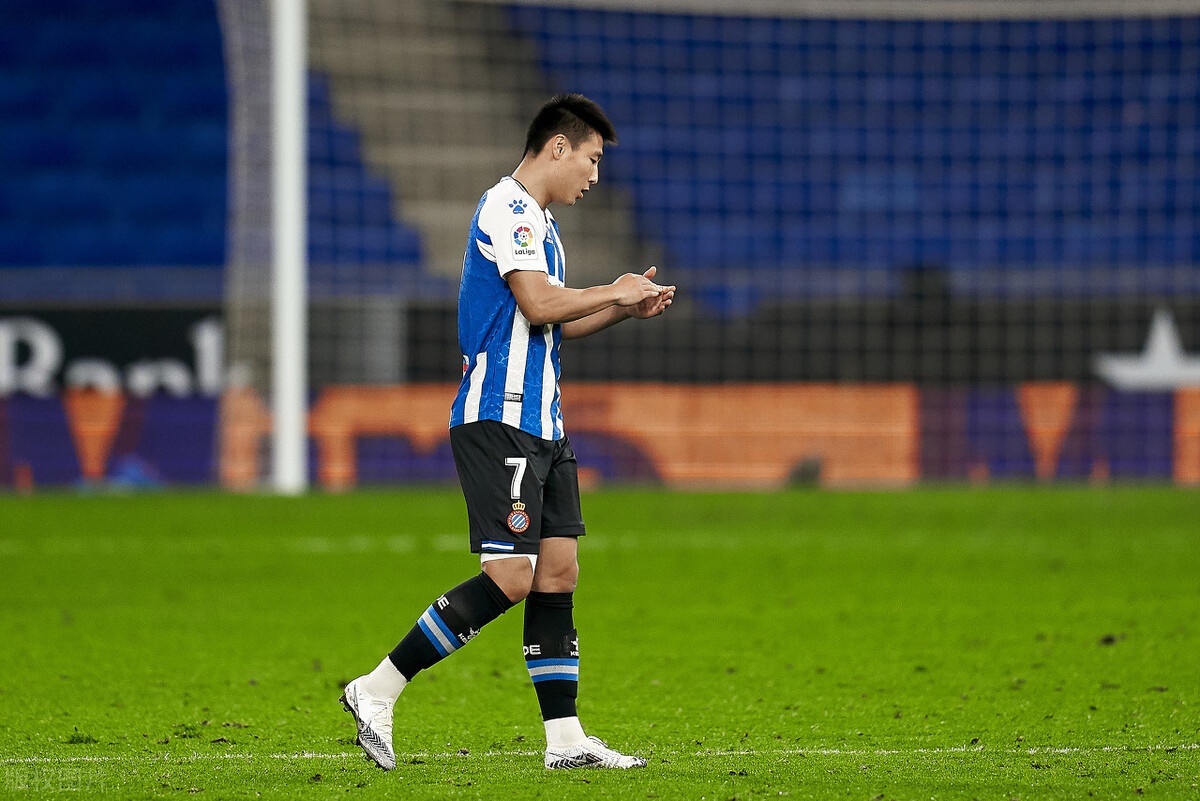 九游娱乐网站-关于成都蓉城训练开放日,窗口期外线爆发引欢呼,意大利杯在即,赛程密集仍需轮换的信息