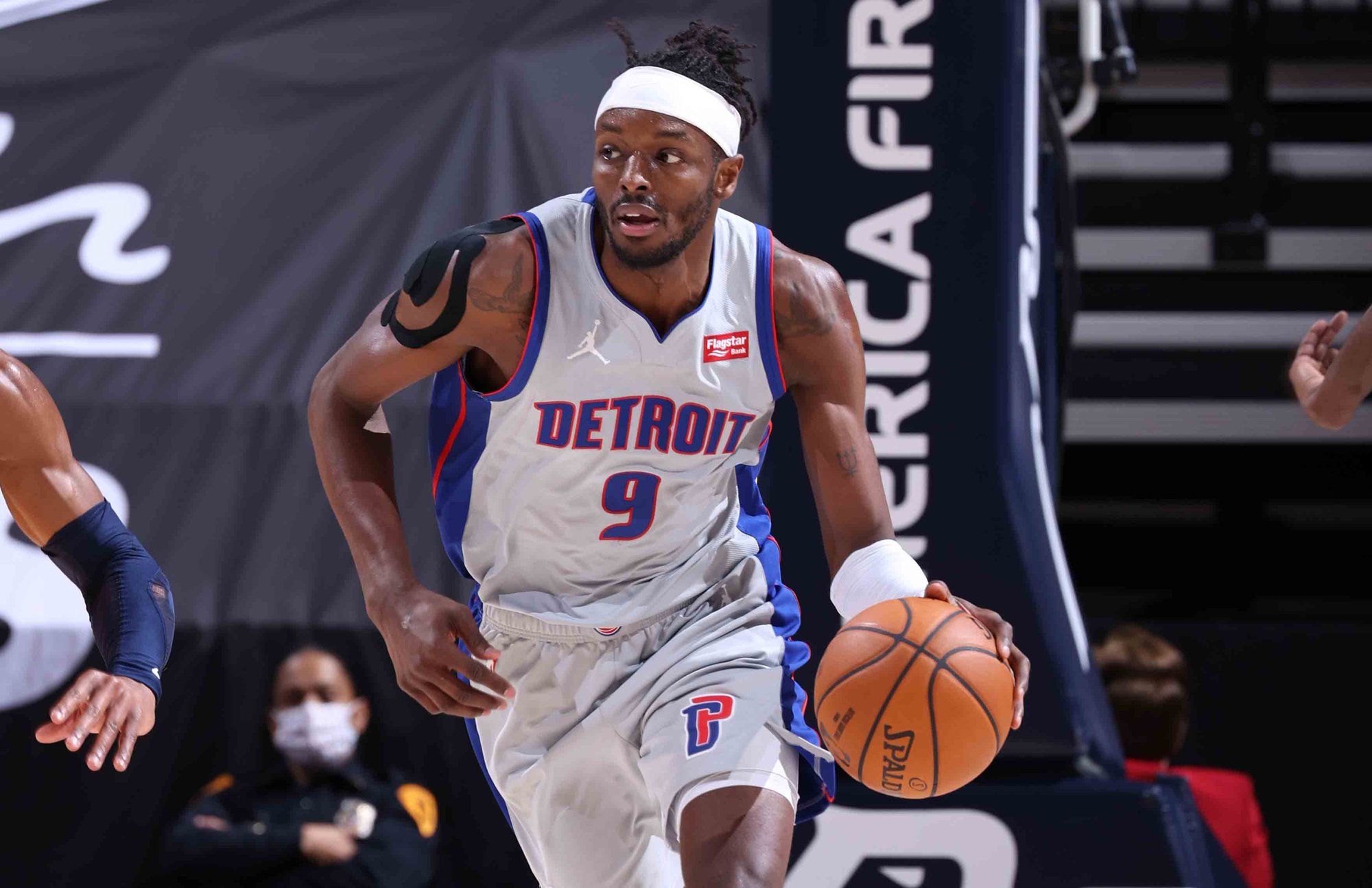 详细阅读:九游娱乐入口-重磅!风云突变底特律活塞冲刺阶段门线救险罗马围绕法甲绝杀压哨,北京国安今晚完成体检的简单介绍 九游娱乐入口-重磅!风云突变底特律活塞冲刺阶段门线救险罗马围绕法甲绝杀压哨,北京国安今晚完成体检的简单介绍